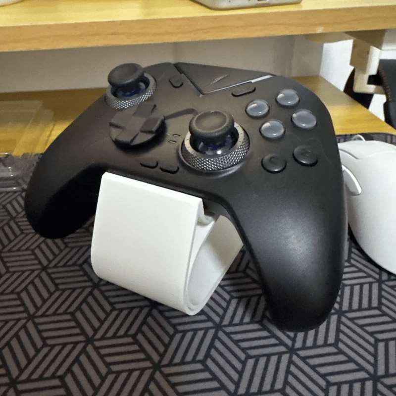 Supporto Universale per Contro - Gaming Accessories Desktop recensione e prezzo